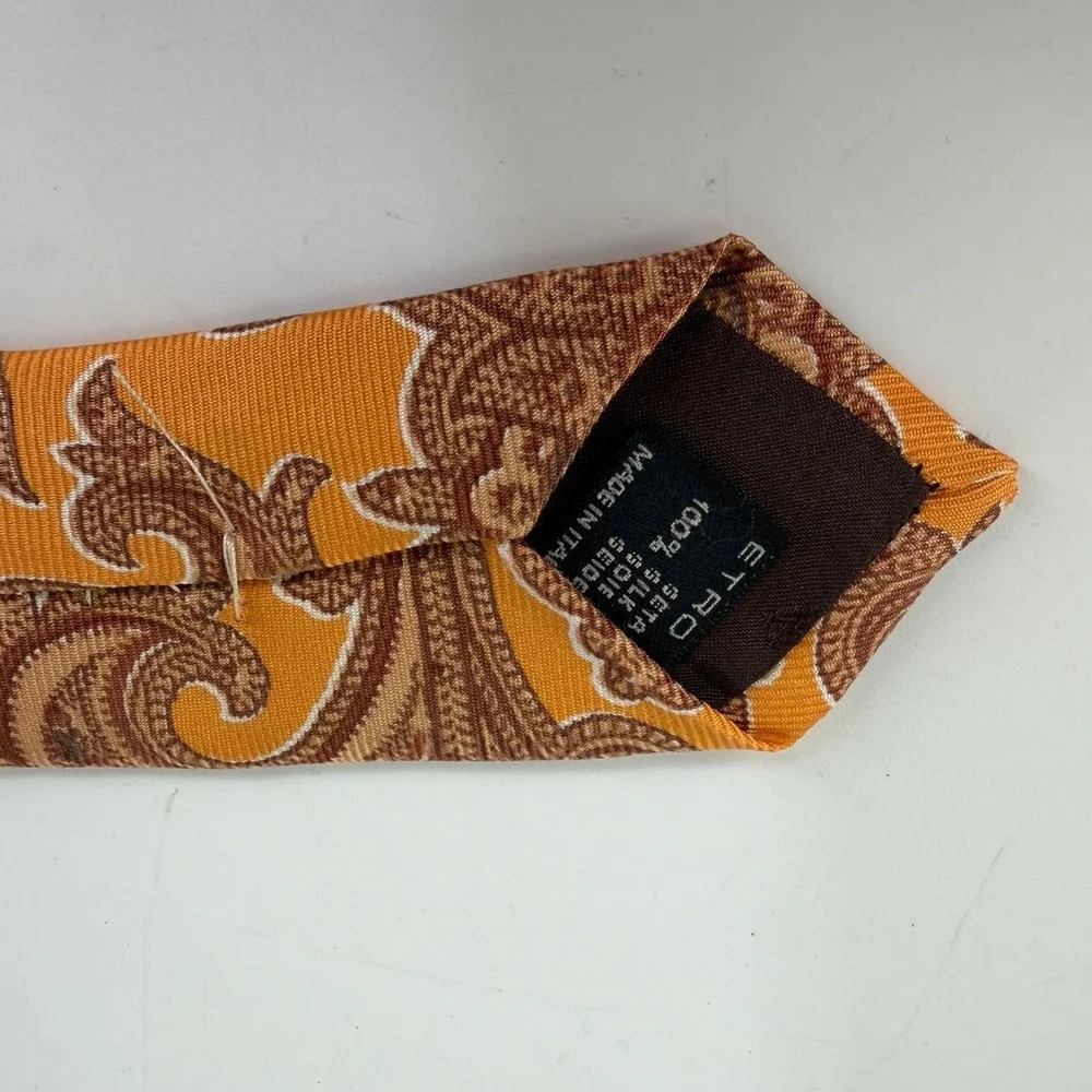 ETRO Milano Italy Paisley Tie Orange White Paisley Floral 100% Silk Necktie